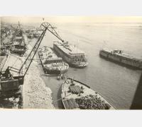 Вид на восстановленный порт Сталинграда